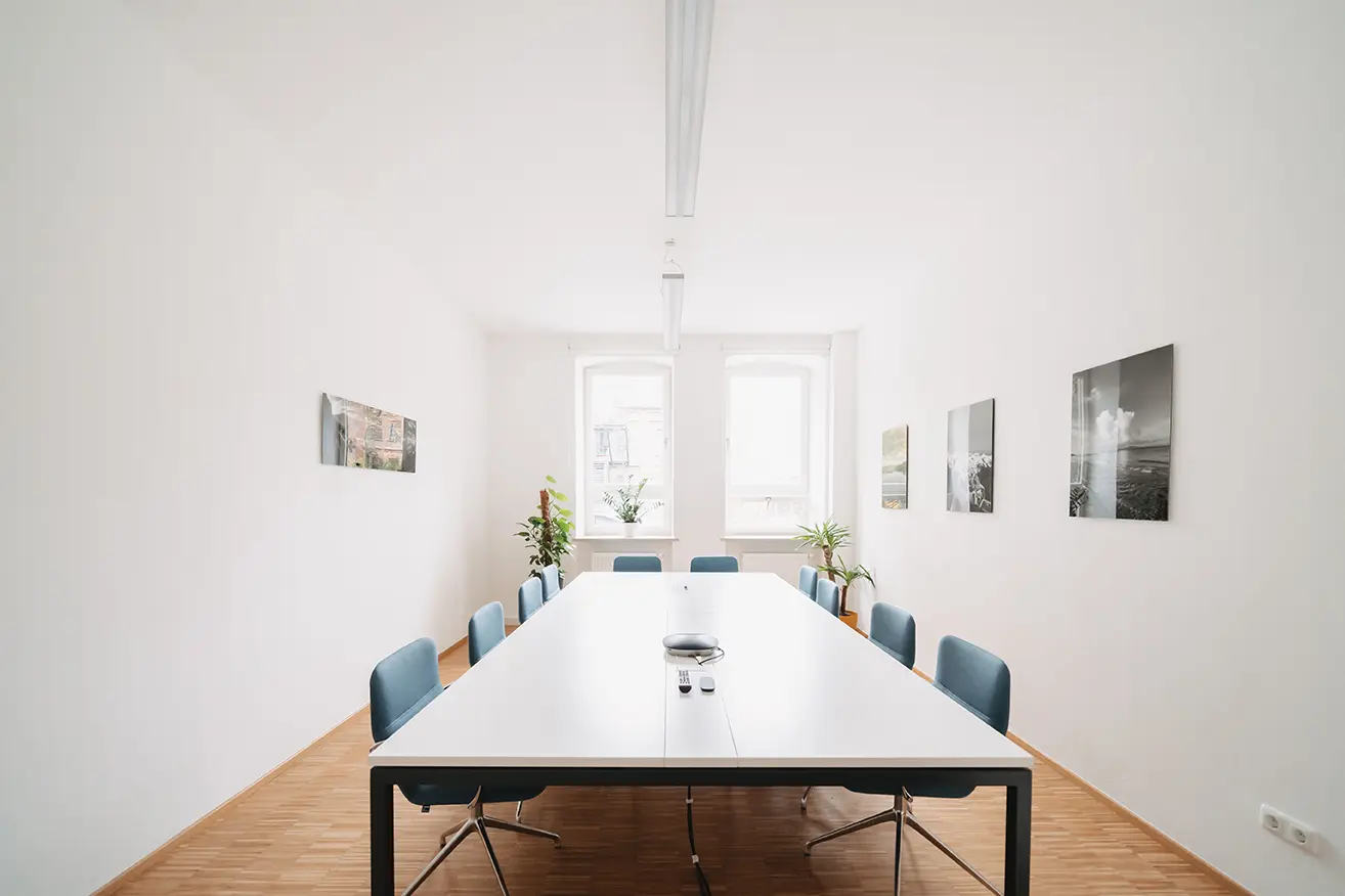 thinX Büro — Besprechungsraum